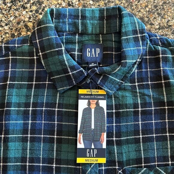 NEW Gap Relaxed Fit Flannel Shirt - Picture 6 of 8